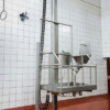 Pneumatsko postolje za obradu rektuma, sa sterilizatorom za nož i lavaboom za pranje ruku Pneumatsko postolje za obradu rektuma, sa sterilizatorom za nož i lavaboom za pranje ruku